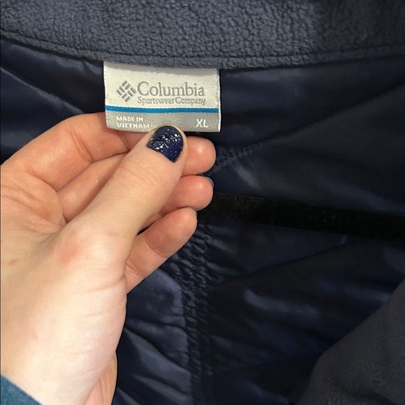 Women's Columbia Navy Quilted Vest - Picture 5 of 5
